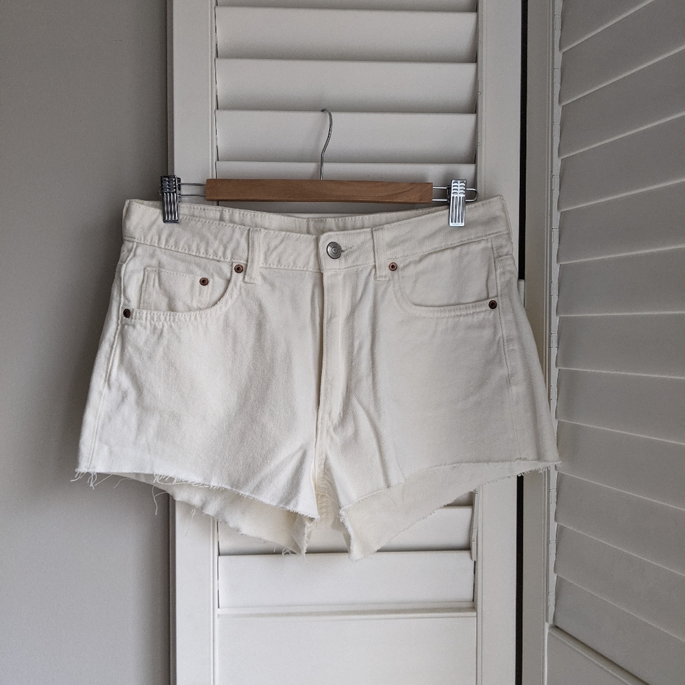 NWOT H&M Divided Cropped Denim Shorts